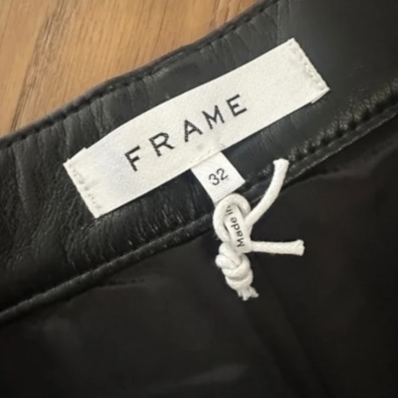 FRAME LE JANE CROP FAUX LEATHER PANTS IN NOIR - Picture 4 of 13